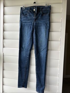 American Eagle Outfitters Dark Wash Skinny Jeans size 4 long